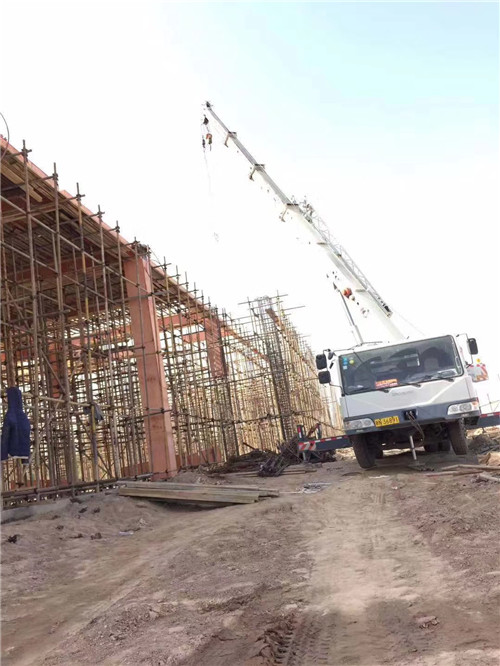 石嘴山市吊车作业的安全注意事项有哪些？